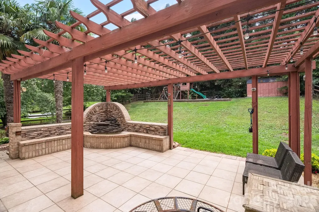 6813 Neuhoff Lane Charlotte NC 28269