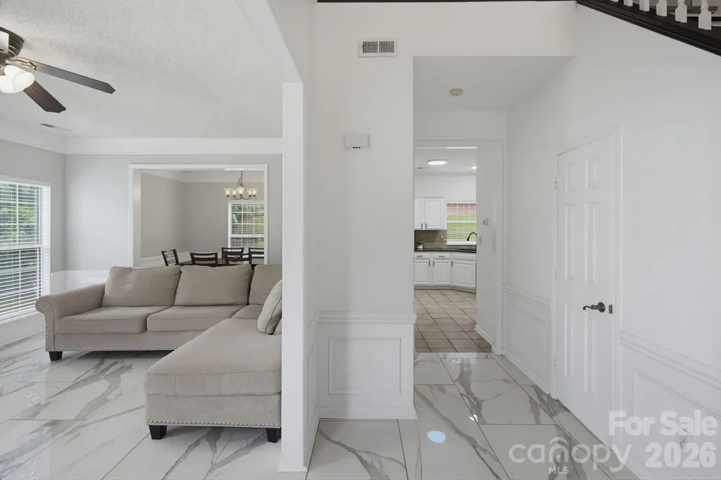 6813 Neuhoff Lane Charlotte NC 28269