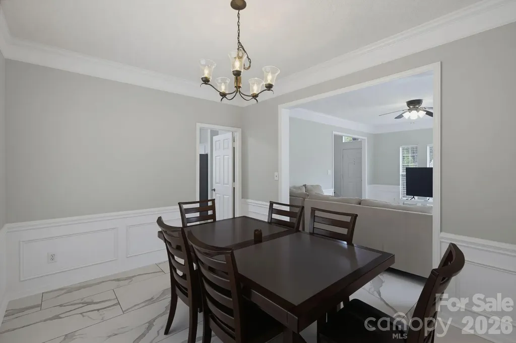 6813 Neuhoff Lane Charlotte NC 28269