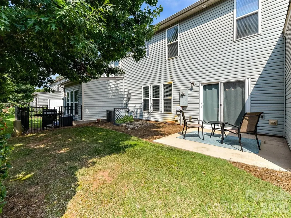 6017 Carrollton Lane Charlotte NC 28210