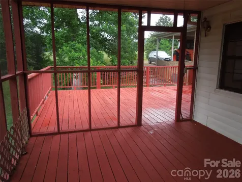 813 Robinson Clemmer Road Dallas NC 28034