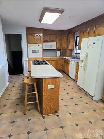 813 Robinson Clemmer Road Dallas NC 28034