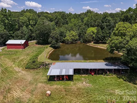 813 Robinson Clemmer Road Dallas NC 28034