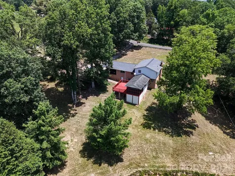 813 Robinson Clemmer Road Dallas NC 28034