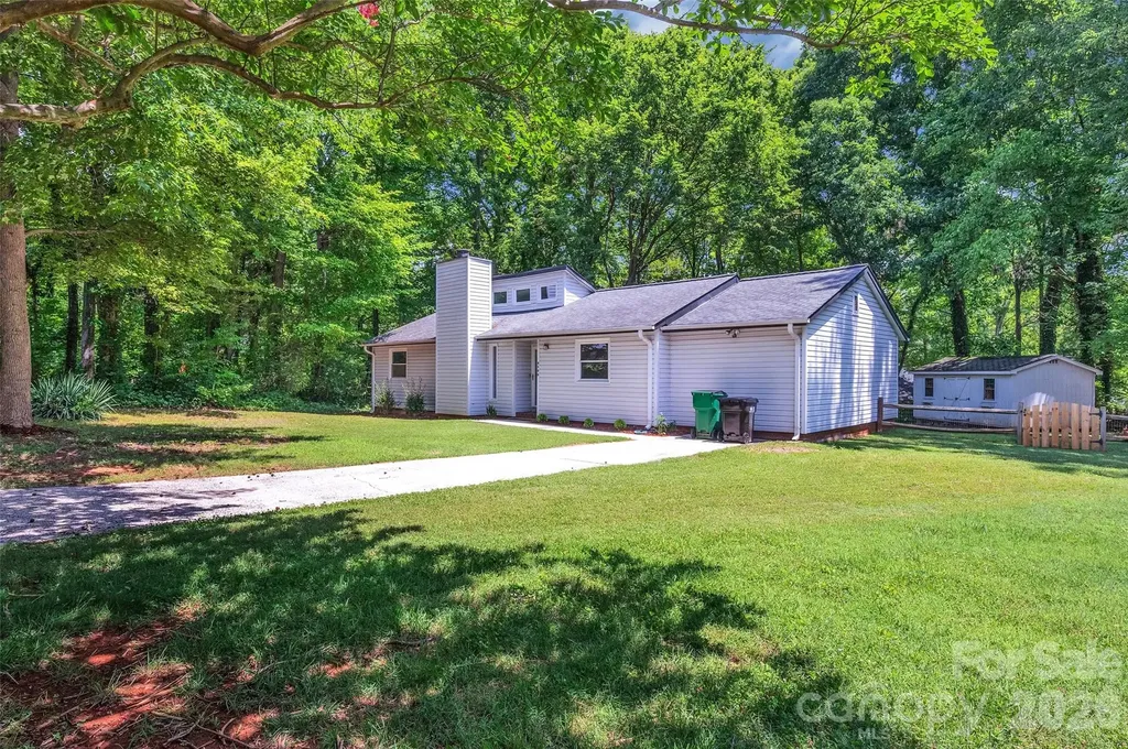 4506 Elm Field Court Charlotte NC 28227