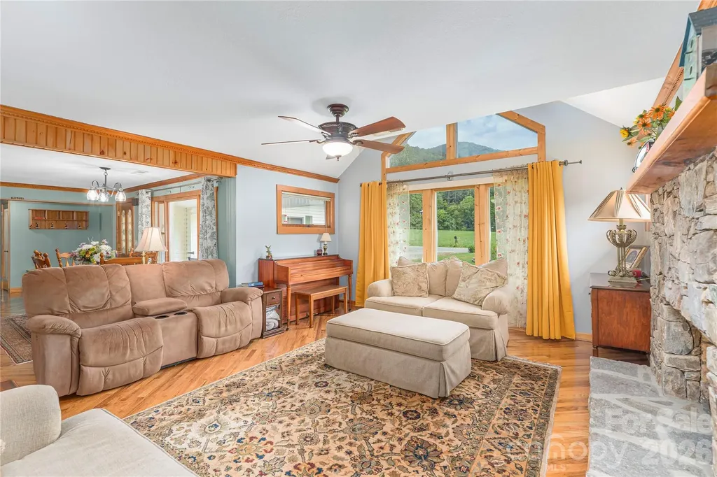 1075 Moody Farm Road Maggie Valley NC 28751