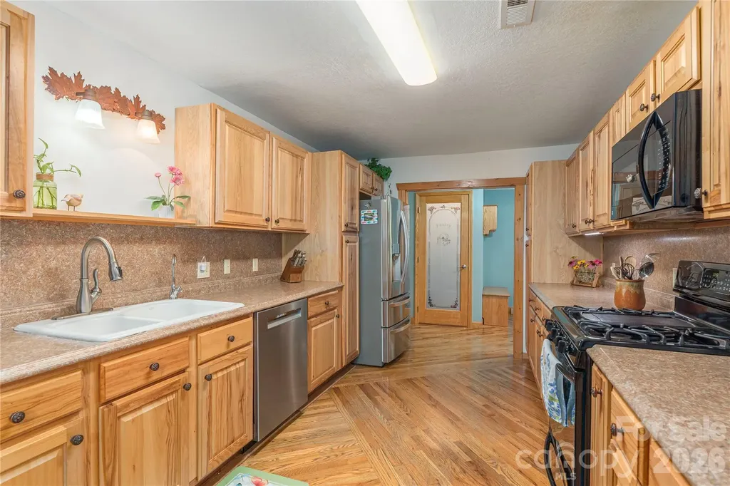 1075 Moody Farm Road Maggie Valley NC 28751