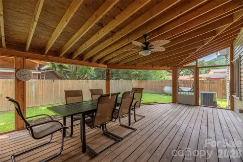 1075 Moody Farm Road Maggie Valley NC 28751