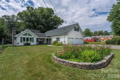 1075 Moody Farm Road Maggie Valley NC 28751