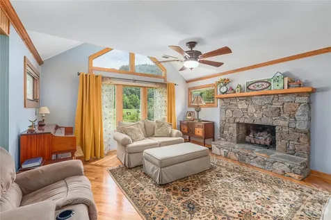 1075 Moody Farm Road Maggie Valley NC 28751