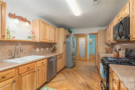 1075 Moody Farm Road Maggie Valley NC 28751