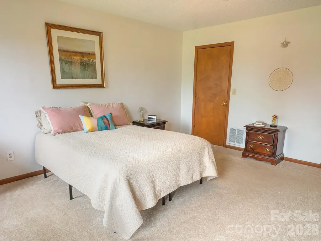100 Forest Park Drive Hendersonville NC 28792