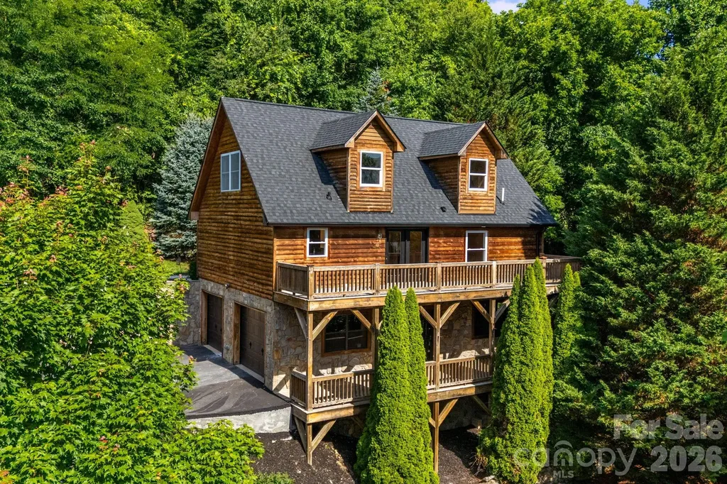 88 Mayflower Court Waynesville NC 28785