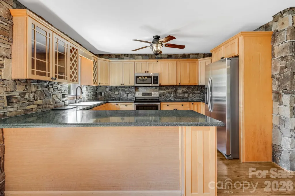 88 Mayflower Court Waynesville NC 28785