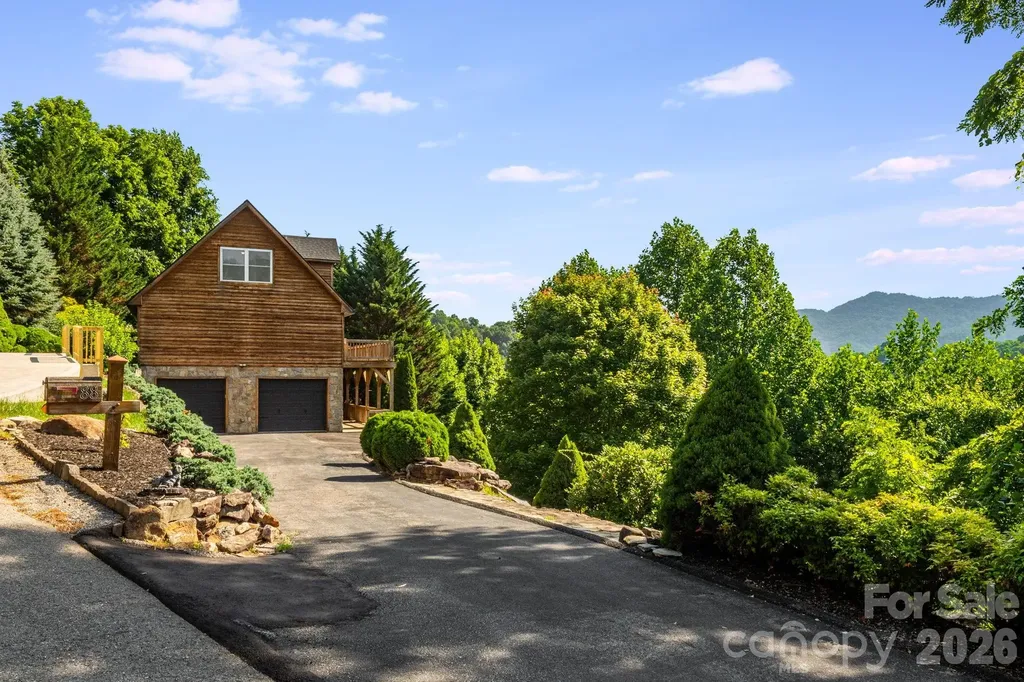 88 Mayflower Court Waynesville NC 28785