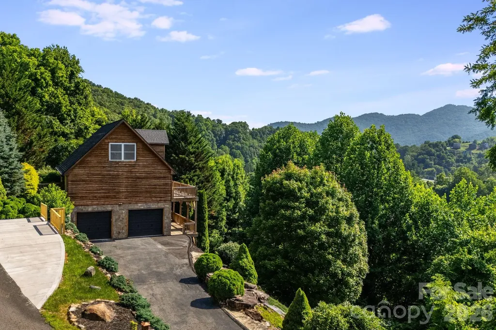 88 Mayflower Court Waynesville NC 28785