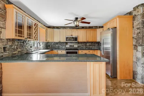 88 Mayflower Court Waynesville NC 28785