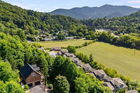 88 Mayflower Court Waynesville NC 28785
