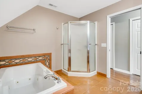 88 Mayflower Court Waynesville NC 28785