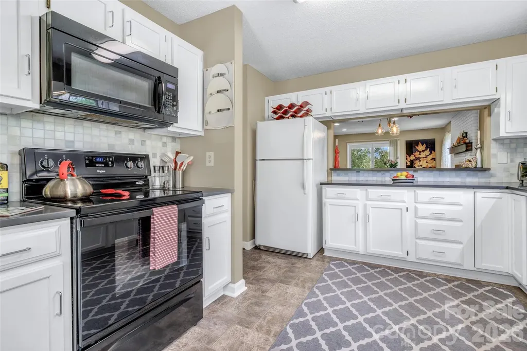 117 Pebble Creek Drive Asheville NC 28803