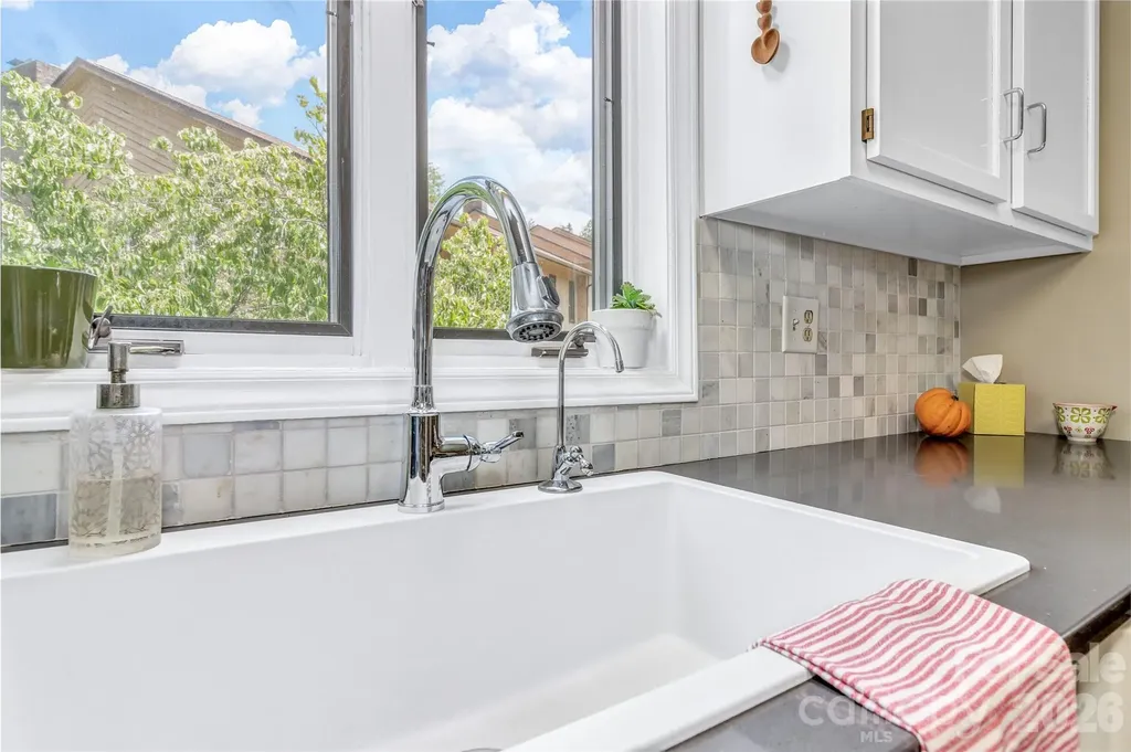 117 Pebble Creek Drive Asheville NC 28803