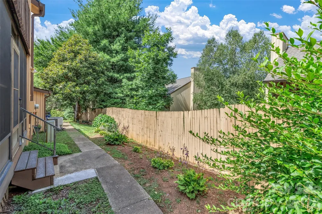 117 Pebble Creek Drive Asheville NC 28803
