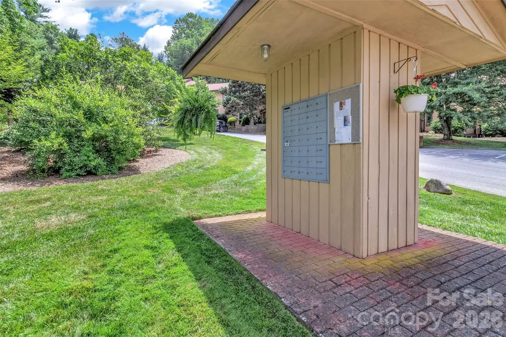 117 Pebble Creek Drive Asheville NC 28803