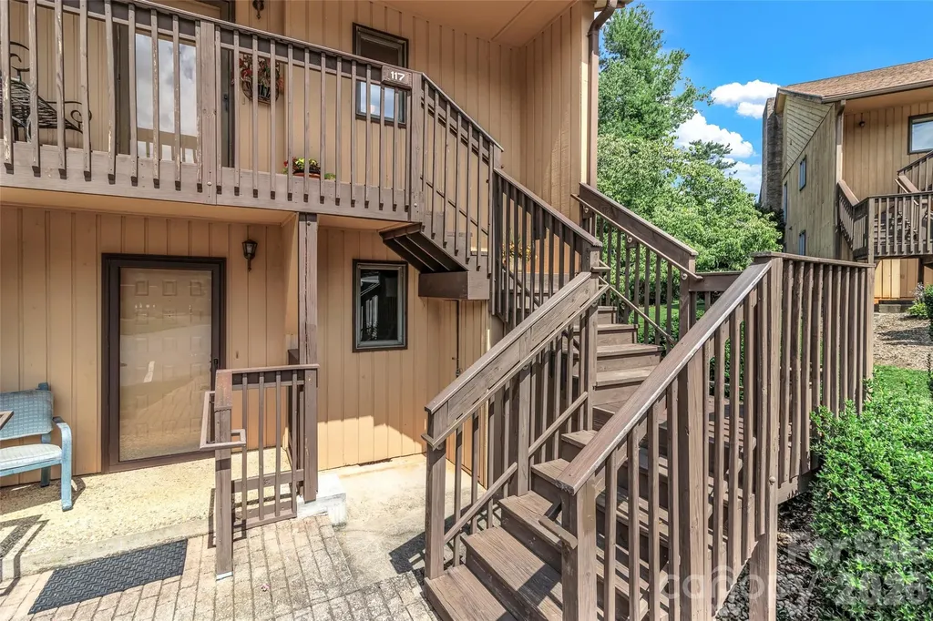 117 Pebble Creek Drive Asheville NC 28803
