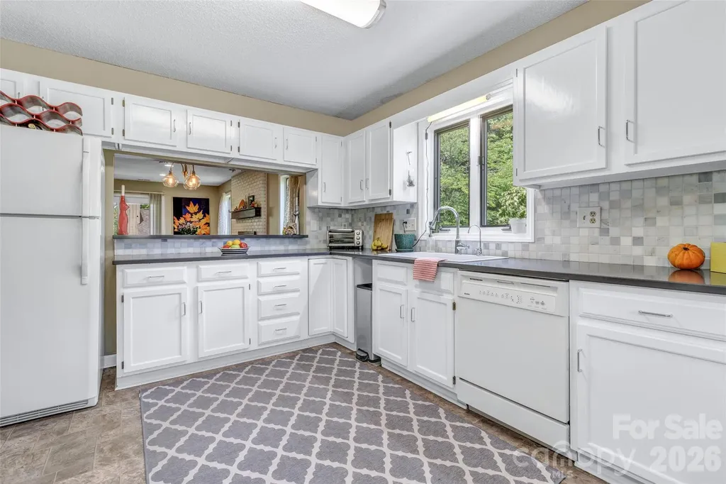 117 Pebble Creek Drive Asheville NC 28803
