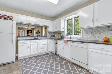 117 Pebble Creek Drive Asheville NC 28803