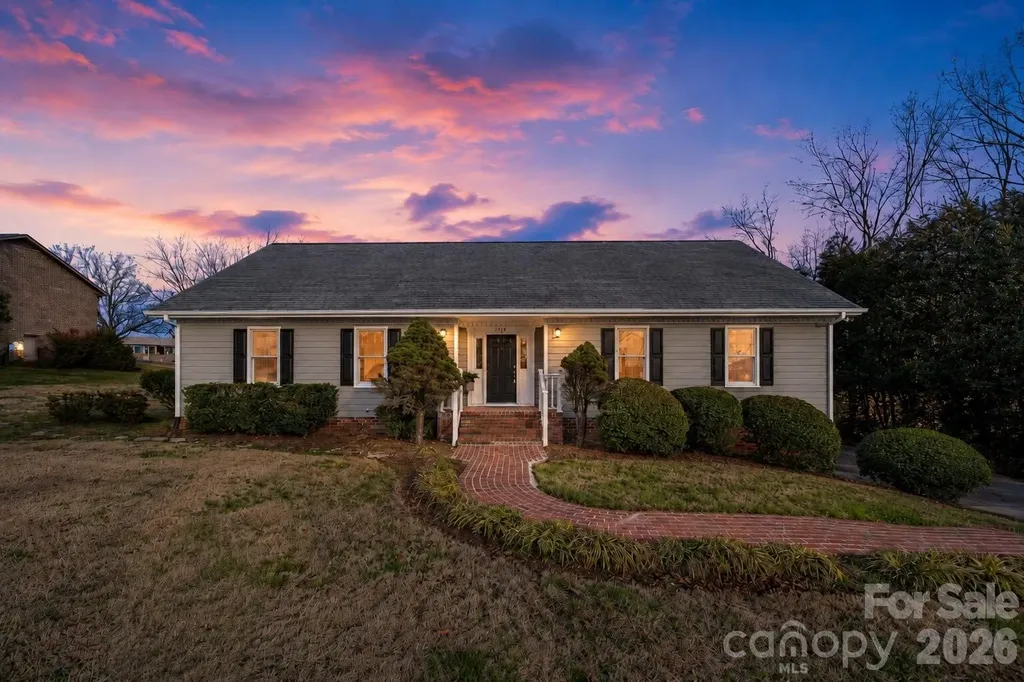 3718 Club House Drive NE Conover NC 28613