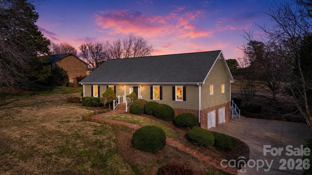 3718 Club House Drive NE Conover NC 28613