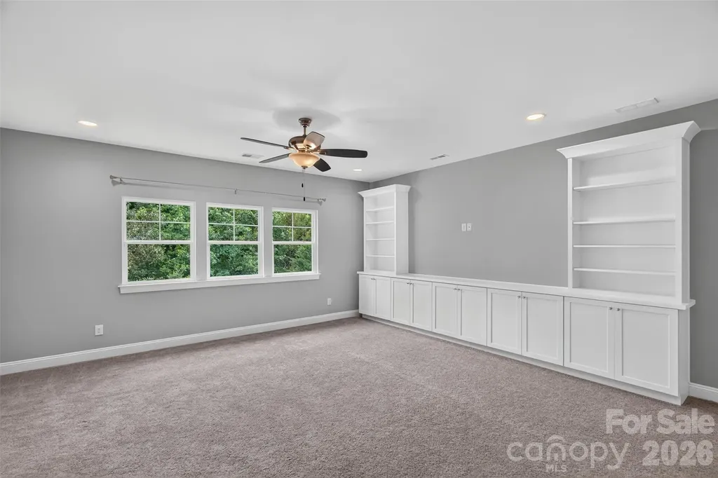 9815 Avenal Lane Charlotte NC 28270