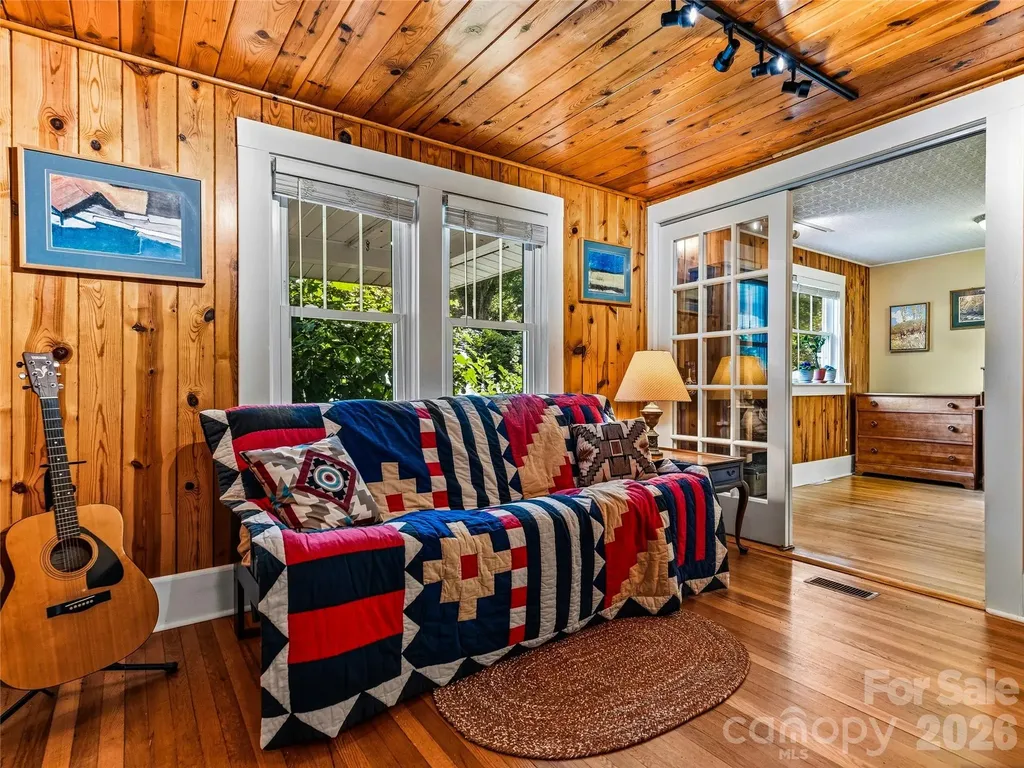 152 E Marshall Street Waynesville NC 28786