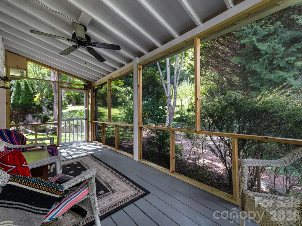 152 E Marshall Street Waynesville NC 28786