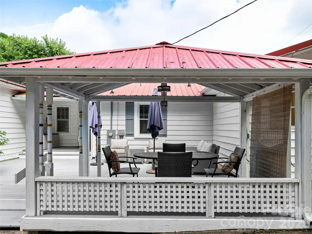 152 E Marshall Street Waynesville NC 28786