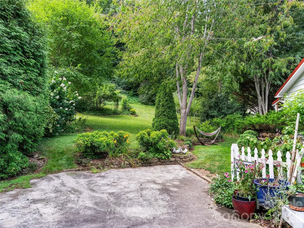152 E Marshall Street Waynesville NC 28786