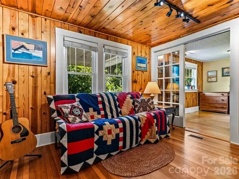 152 E Marshall Street Waynesville NC 28786