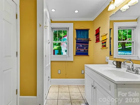 152 E Marshall Street Waynesville NC 28786