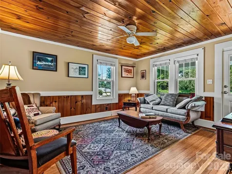 152 E Marshall Street Waynesville NC 28786