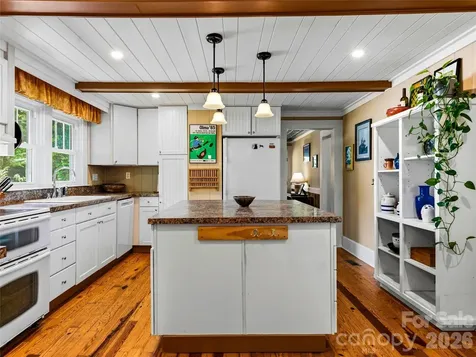 152 E Marshall Street Waynesville NC 28786