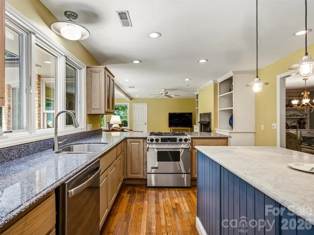 2526 Kanuga Road Hendersonville NC 28739