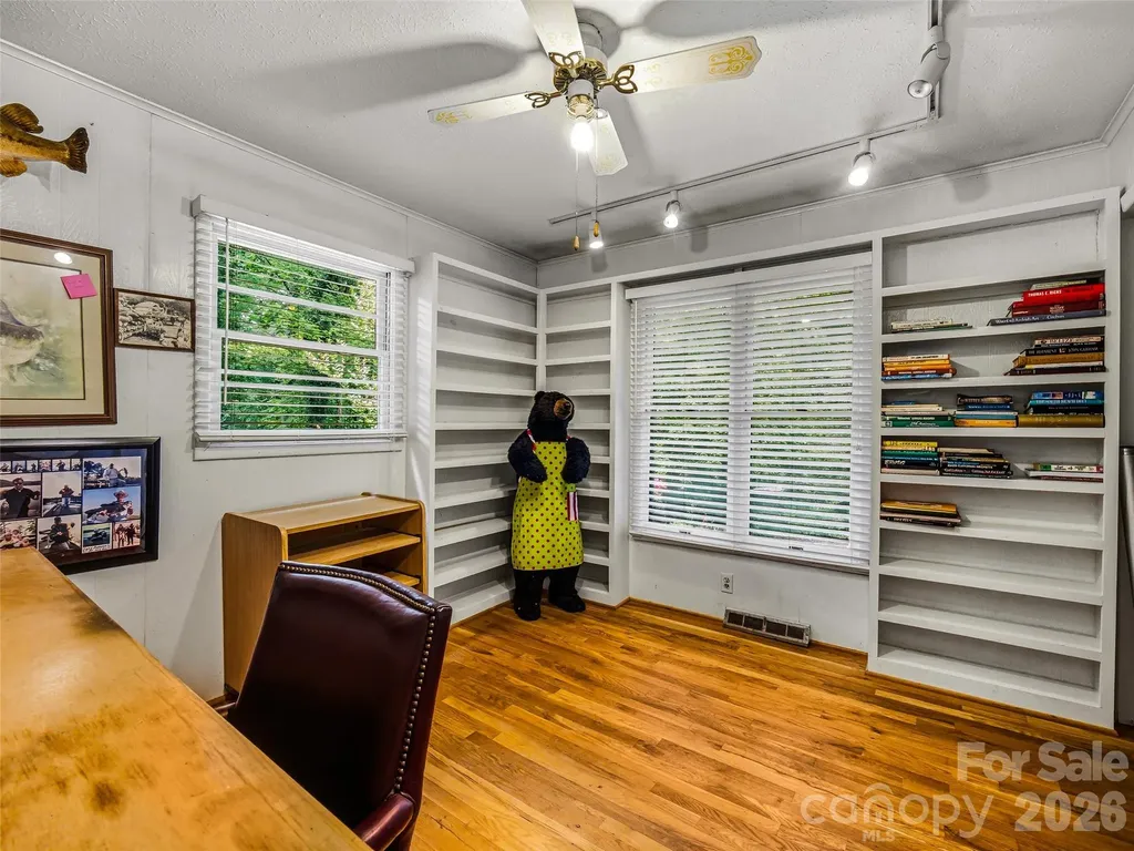 2526 Kanuga Road Hendersonville NC 28739