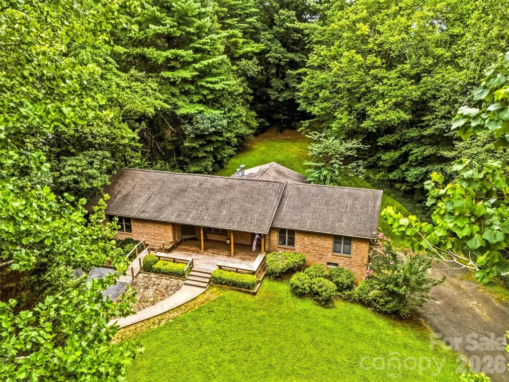 2526 Kanuga Road Hendersonville NC 28739