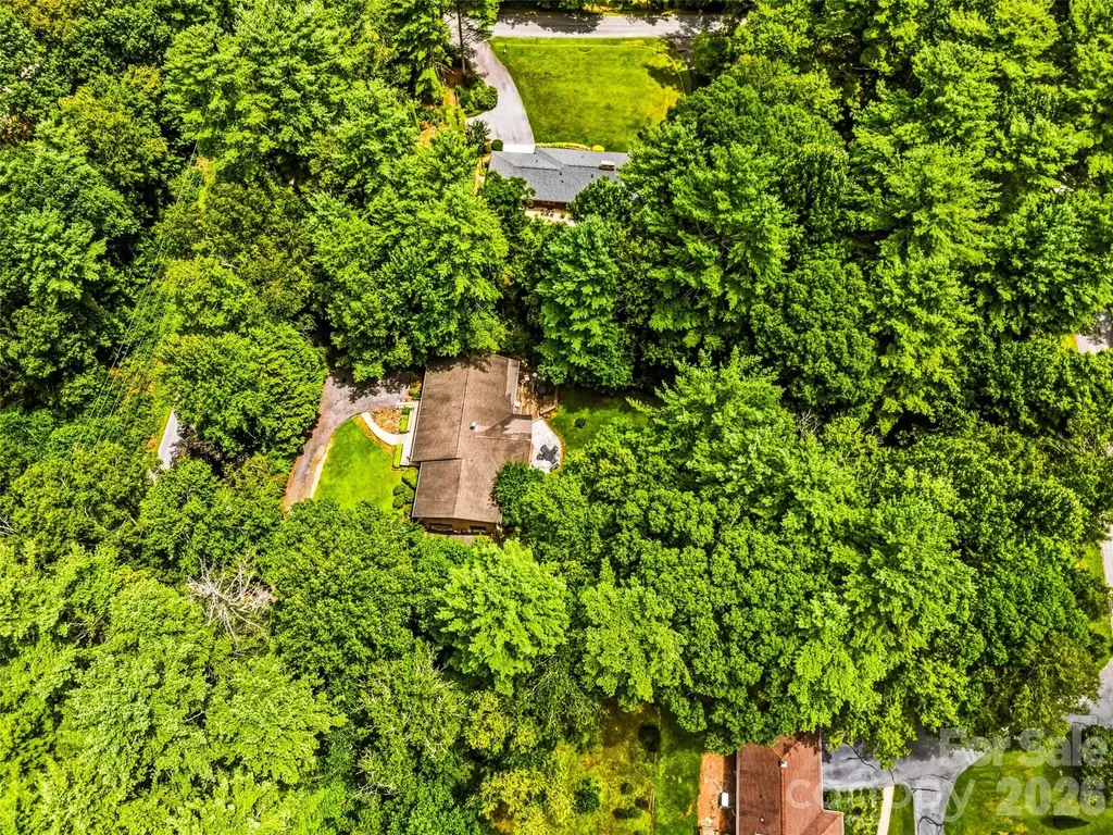 2526 Kanuga Road Hendersonville NC 28739