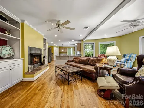 2526 Kanuga Road Hendersonville NC 28739