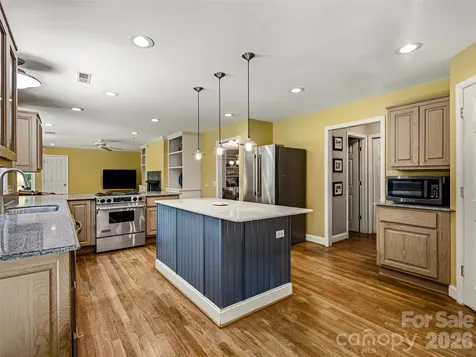 2526 Kanuga Road Hendersonville NC 28739