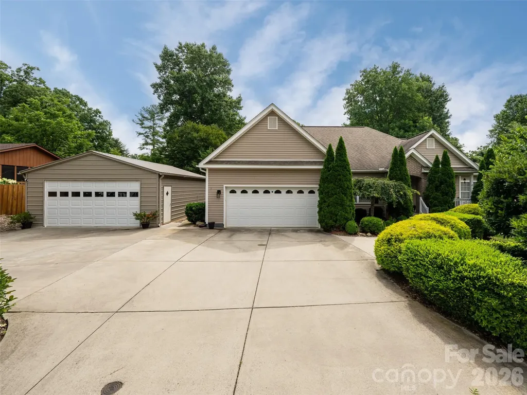 125 Craggy Street Black Mountain NC 28711