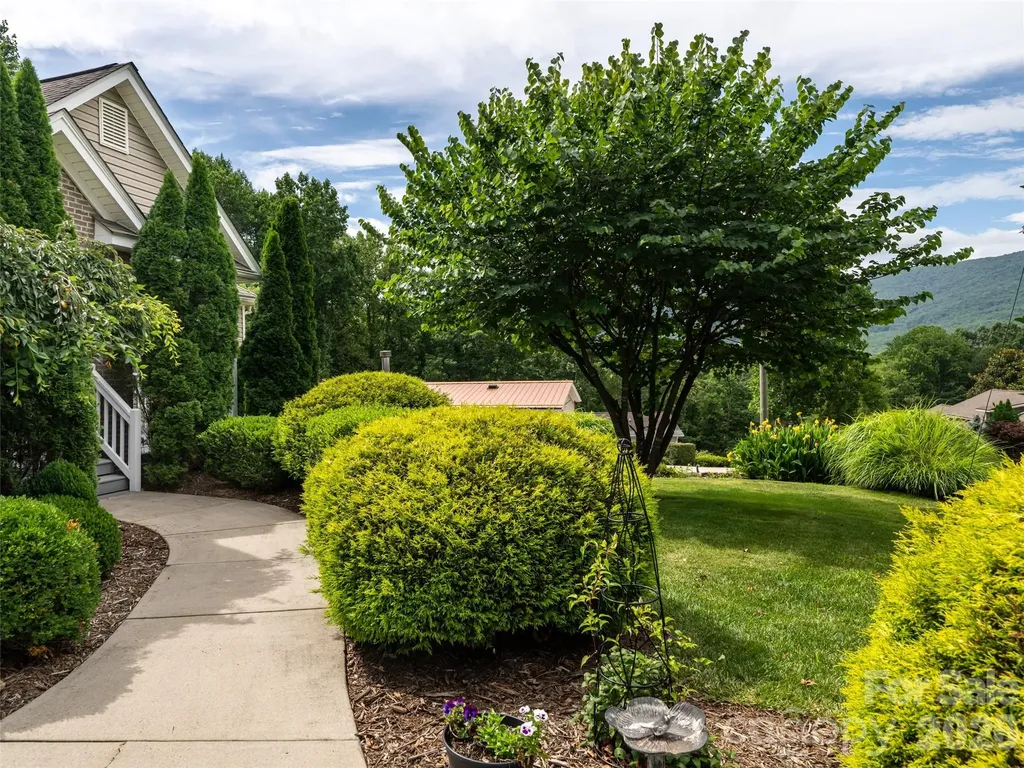 125 Craggy Street Black Mountain NC 28711