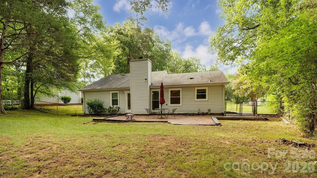 5209 Birchbark Lane Charlotte NC 28227